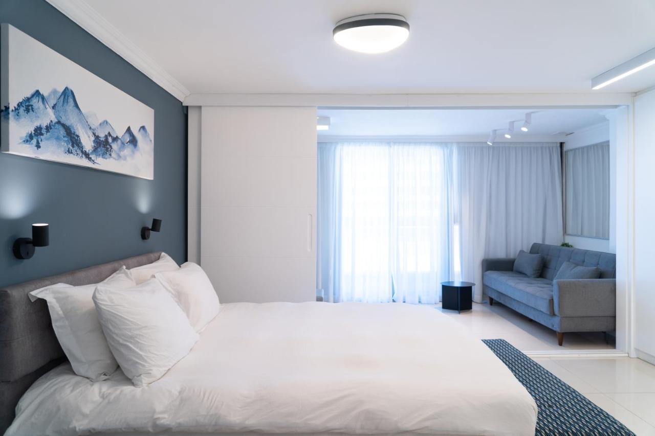 Beachfront Boutique Apartment Herzelia エクステリア 写真