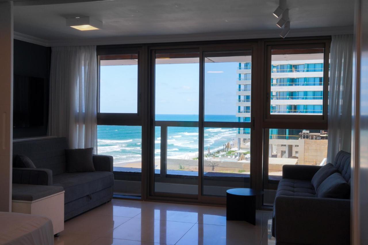 Beachfront Boutique Apartment Herzelia エクステリア 写真