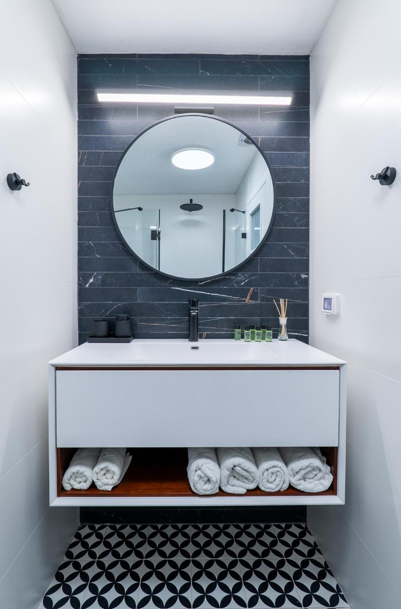 Beachfront Boutique Apartment Herzelia エクステリア 写真