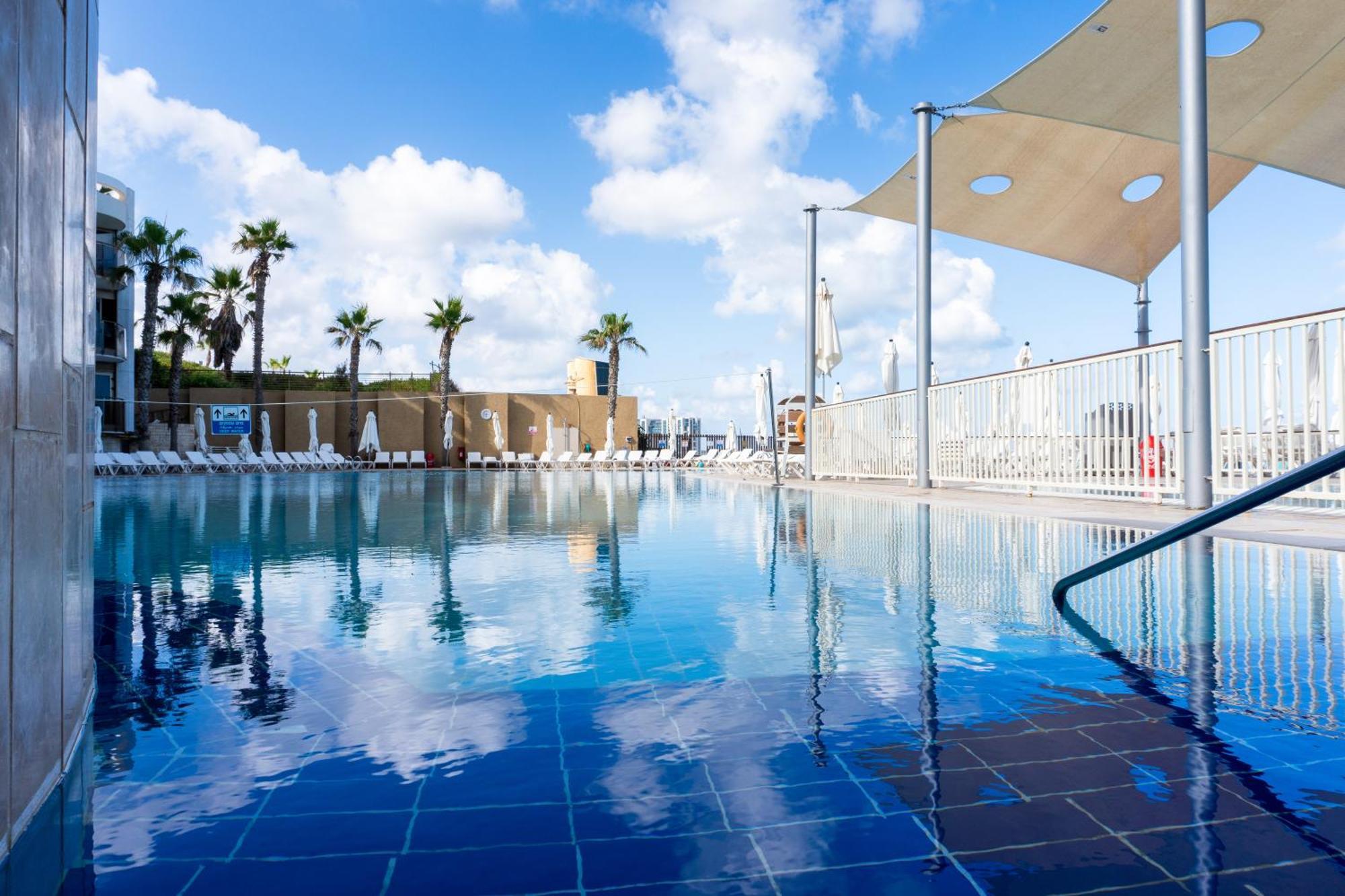Beachfront Boutique Apartment Herzelia エクステリア 写真